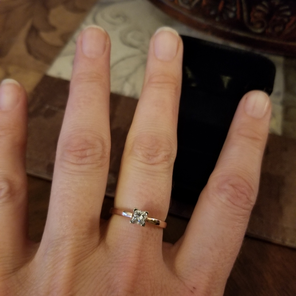 APPRAISED & CERTIFIED DIAMOND ENGAGEMENT RING - Picture 3 of 5